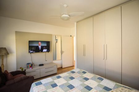 Casa à venda com 280m², 4 quartos e 2 vagas Casa à venda com 280m², 4 quartos e 2 vagasQuarto 2