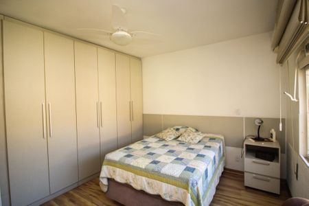 Casa à venda com 280m², 4 quartos e 2 vagas Casa à venda com 280m², 4 quartos e 2 vagasQuarto 2