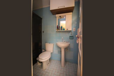 Casa à venda com 280m², 4 quartos e 2 vagas Casa à venda com 280m², 4 quartos e 2 vagasBanheiro 2