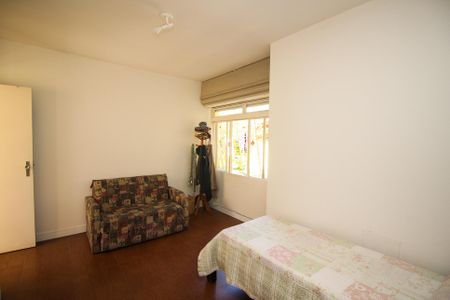 Casa à venda com 280m², 4 quartos e 2 vagas Casa à venda com 280m², 4 quartos e 2 vagasQuarto 1