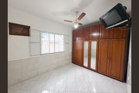 Quarto 1 de casa para alugar com 2 quartos, 49m² em Guaratiba, Rio de Janeiro