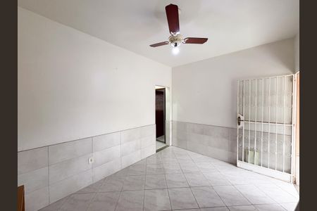 Sala de casa para alugar com 2 quartos, 49m² em Guaratiba, Rio de Janeiro