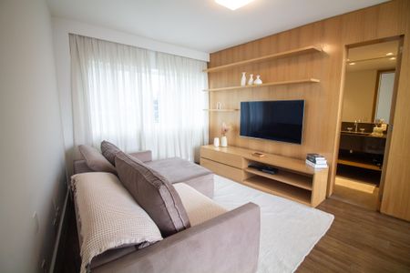 Sala de TV de apartamento à venda com 1 quarto, 111m² em Cidade Monções, São Paulo