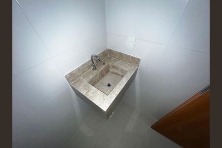 Apartamento à venda com 54m², 2 quartos e 1 vaga Apartamento à venda com 54m², 2 quartos e 1 vagaBanheiro