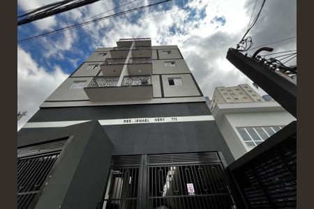 Apartamento à venda com 38m², 2 quartos e 1 vaga Apartamento à venda com 38m², 2 quartos e 1 vagaFachada