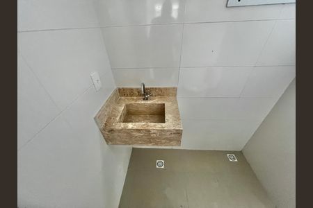 Apartamento à venda com 38m², 2 quartos e 1 vaga Apartamento à venda com 38m², 2 quartos e 1 vagaBanheiro