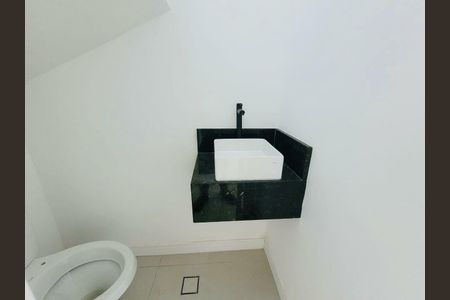 Casa à venda com 110m², 3 quartos e 2 vagas