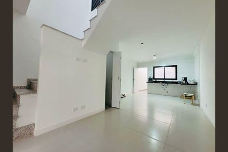 Casa à venda com 110m², 3 quartos e 2 vagas