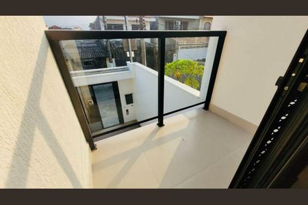 Casa à venda com 110m², 3 quartos e 2 vagas