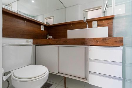 Apartamento à venda com 101m², 3 quartos e 2 vagasBanheiro da suíte
