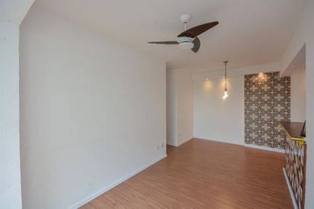 Sala de apartamento à venda com 2 quartos, 58m² em Vila Castelo, São Paulo