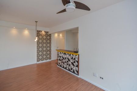 Apartamento à venda com 58m², 2 quartos e 1 vagaSala