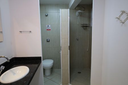 Casa à venda com 590m², 5 quartos e 4 vagasÁrea Externa Banheiro