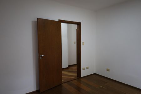 Casa à venda com 590m², 5 quartos e 4 vagasQuarto 4