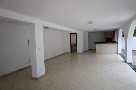 Casa à venda com 590m², 5 quartos e 4 vagasÁrea Externa
