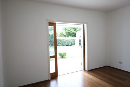 Casa à venda com 590m², 5 quartos e 4 vagasQuarto 3