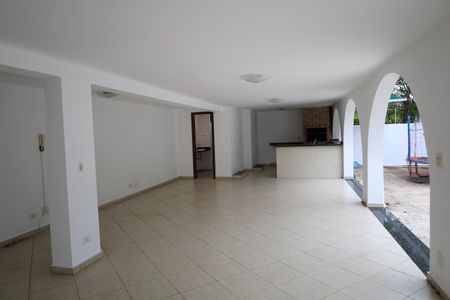 Casa à venda com 590m², 5 quartos e 4 vagasÁrea Externa