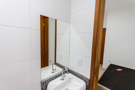 Banheiro de kitnet/studio para alugar com 1 quarto, 15m² em Vila Sao Pedro, Santo André