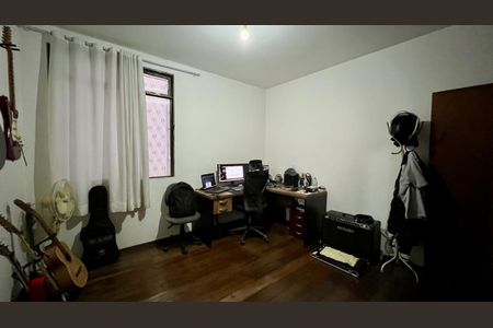quarto  de apartamento à venda com 3 quartos, 90m² em Santo Antônio, Belo Horizonte