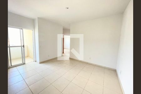 Apartamento à venda com 2 quartos, 52m² em Morro do Confisco, Contagem