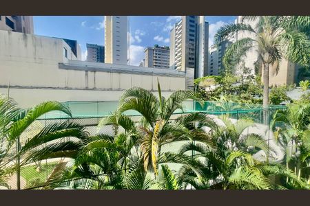 Apartamento à venda com 160m², 4 quartos e 2 vagas Apartamento à venda com 160m², 4 quartos e 2 vagasVista