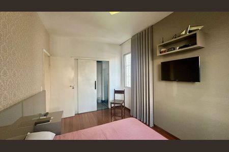 Apartamento à venda com 150m², 4 quartos e 2 vagas Apartamento à venda com 150m², 4 quartos e 2 vagasQuarto