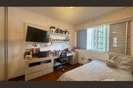 Apartamento à venda com 150m², 4 quartos e 2 vagas Apartamento à venda com 150m², 4 quartos e 2 vagasQuarto