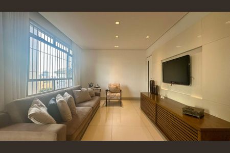 Apartamento à venda com 150m², 4 quartos e 2 vagas Apartamento à venda com 150m², 4 quartos e 2 vagasSala