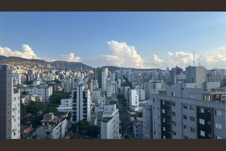 Apartamento à venda com 150m², 4 quartos e 2 vagas Apartamento à venda com 150m², 4 quartos e 2 vagasVista