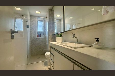 Apartamento à venda com 150m², 4 quartos e 2 vagas Apartamento à venda com 150m², 4 quartos e 2 vagasBanheiro