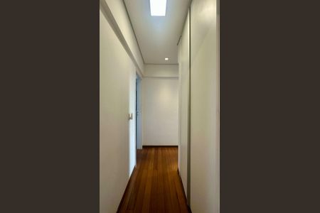 Apartamento à venda com 150m², 4 quartos e 2 vagas Apartamento à venda com 150m², 4 quartos e 2 vagasCorredor