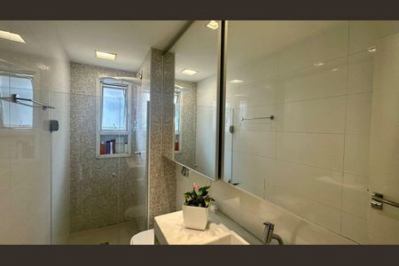 Apartamento à venda com 150m², 4 quartos e 2 vagas Apartamento à venda com 150m², 4 quartos e 2 vagasBanheiro