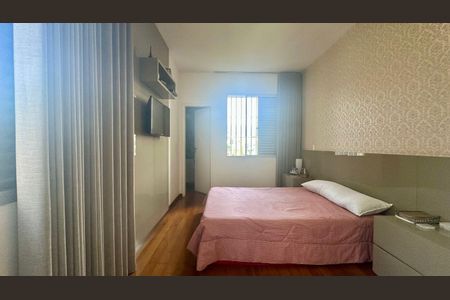 Apartamento à venda com 150m², 4 quartos e 2 vagas Apartamento à venda com 150m², 4 quartos e 2 vagasQuarto