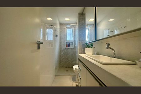 Apartamento à venda com 150m², 4 quartos e 2 vagas Apartamento à venda com 150m², 4 quartos e 2 vagasBanheiro