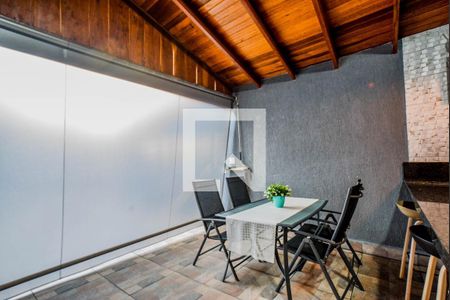 Casa à venda com 244m², 3 quartos e 3 vagas