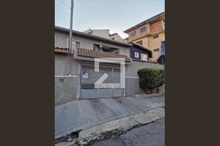 Casa à venda com 244m², 3 quartos e 3 vagas