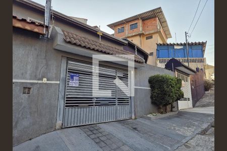Casa à venda com 244m², 3 quartos e 3 vagas