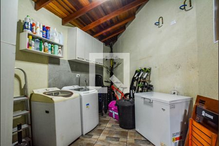 Casa à venda com 244m², 3 quartos e 3 vagas