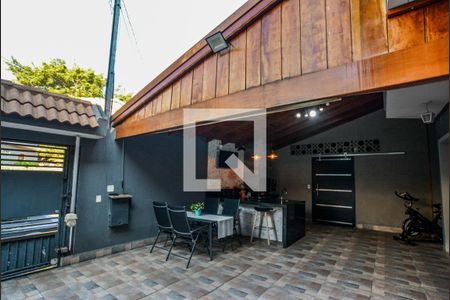 Casa à venda com 244m², 3 quartos e 3 vagas