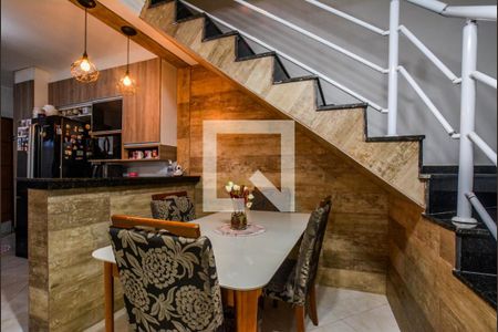Casa à venda com 244m², 3 quartos e 3 vagas