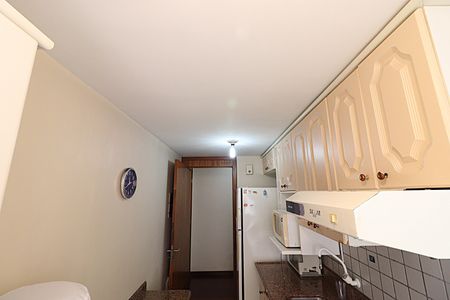 Apartamento à venda com 62m², 2 quartos e 1 vagaCozinha - Armários