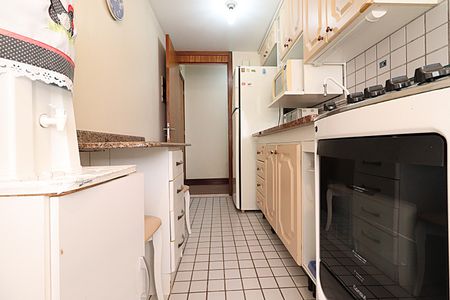 Apartamento à venda com 62m², 2 quartos e 1 vagaCozinha - Armários