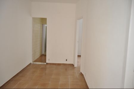 Sala de casa para alugar com 2 quartos, 70m² em Jacaré, Rio de Janeiro
