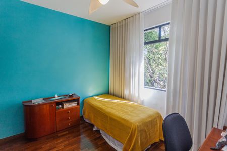 Apartamento à venda com 160m², 4 quartos e 2 vagas Apartamento à venda com 160m², 4 quartos e 2 vagasQuarto 2