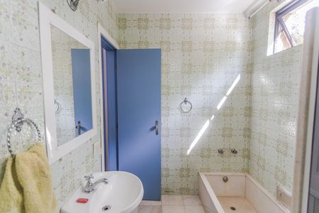 Apartamento à venda com 160m², 4 quartos e 2 vagas Apartamento à venda com 160m², 4 quartos e 2 vagasBanheiro Social