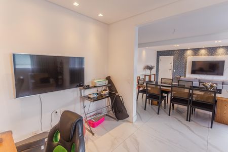 Apartamento à venda com 160m², 4 quartos e 2 vagas Apartamento à venda com 160m², 4 quartos e 2 vagasEscritório