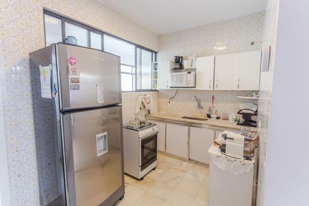 Apartamento à venda com 160m², 4 quartos e 2 vagas Apartamento à venda com 160m², 4 quartos e 2 vagasCozinha