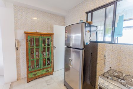 Apartamento à venda com 160m², 4 quartos e 2 vagas Apartamento à venda com 160m², 4 quartos e 2 vagasCozinha