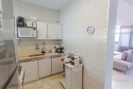 Apartamento à venda com 160m², 4 quartos e 2 vagas Apartamento à venda com 160m², 4 quartos e 2 vagasCozinha