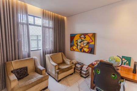 Apartamento à venda com 160m², 4 quartos e 2 vagas Apartamento à venda com 160m², 4 quartos e 2 vagasEscritório